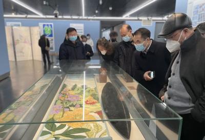 时代风华·融通并茂--江苏省高校美术、设计教学成果回顾展在江苏省美术馆展出